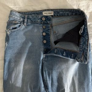 DL1961 Distressed Jeans